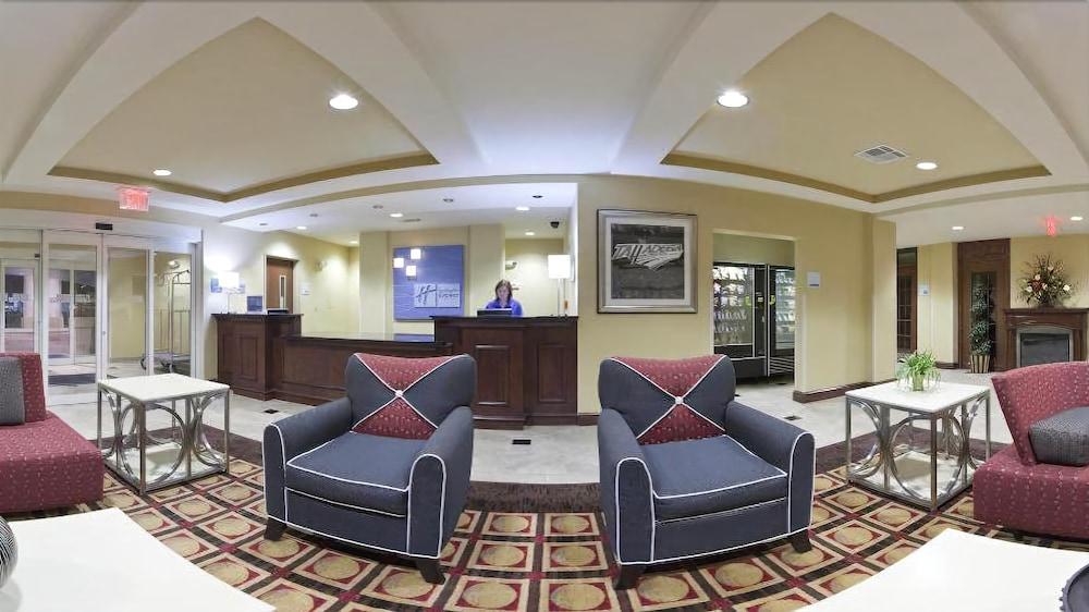 Holiday Inn Express Hotel & Suites Talladega By Ihg Bagian luar foto