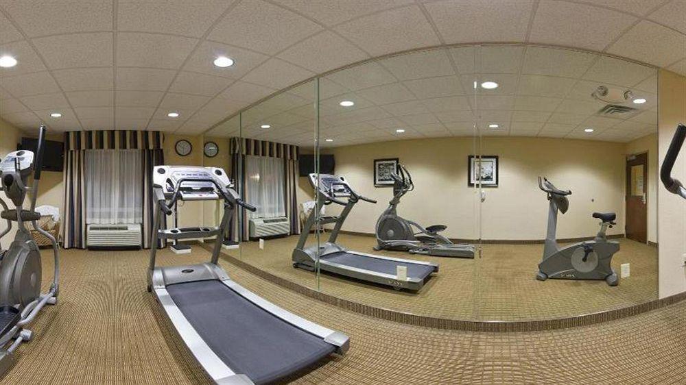 Holiday Inn Express Hotel & Suites Talladega By Ihg Bagian luar foto