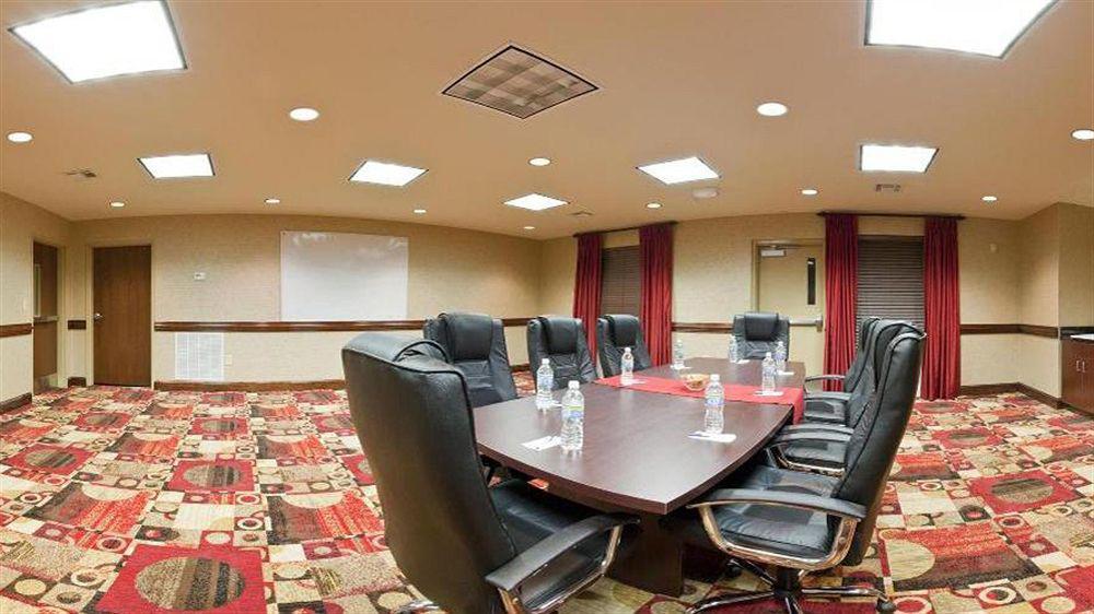 Holiday Inn Express Hotel & Suites Talladega By Ihg Bagian luar foto