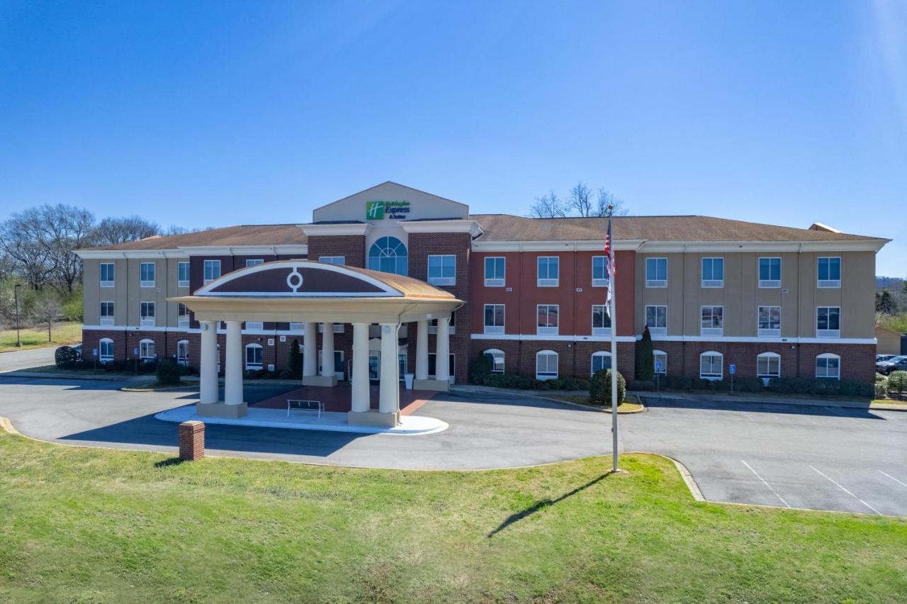 Holiday Inn Express Hotel & Suites Talladega By Ihg Bagian luar foto