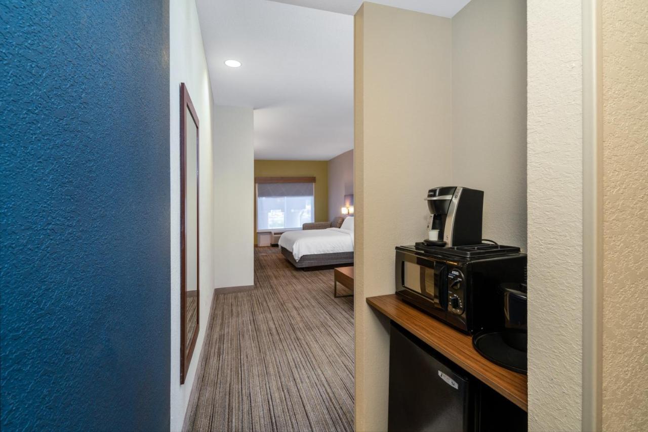 Holiday Inn Express Hotel & Suites Talladega By Ihg Bagian luar foto