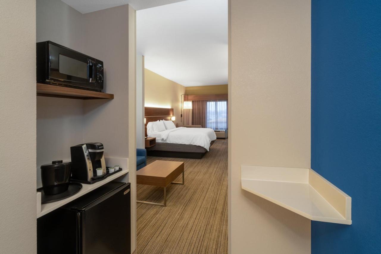 Holiday Inn Express Hotel & Suites Talladega By Ihg Bagian luar foto