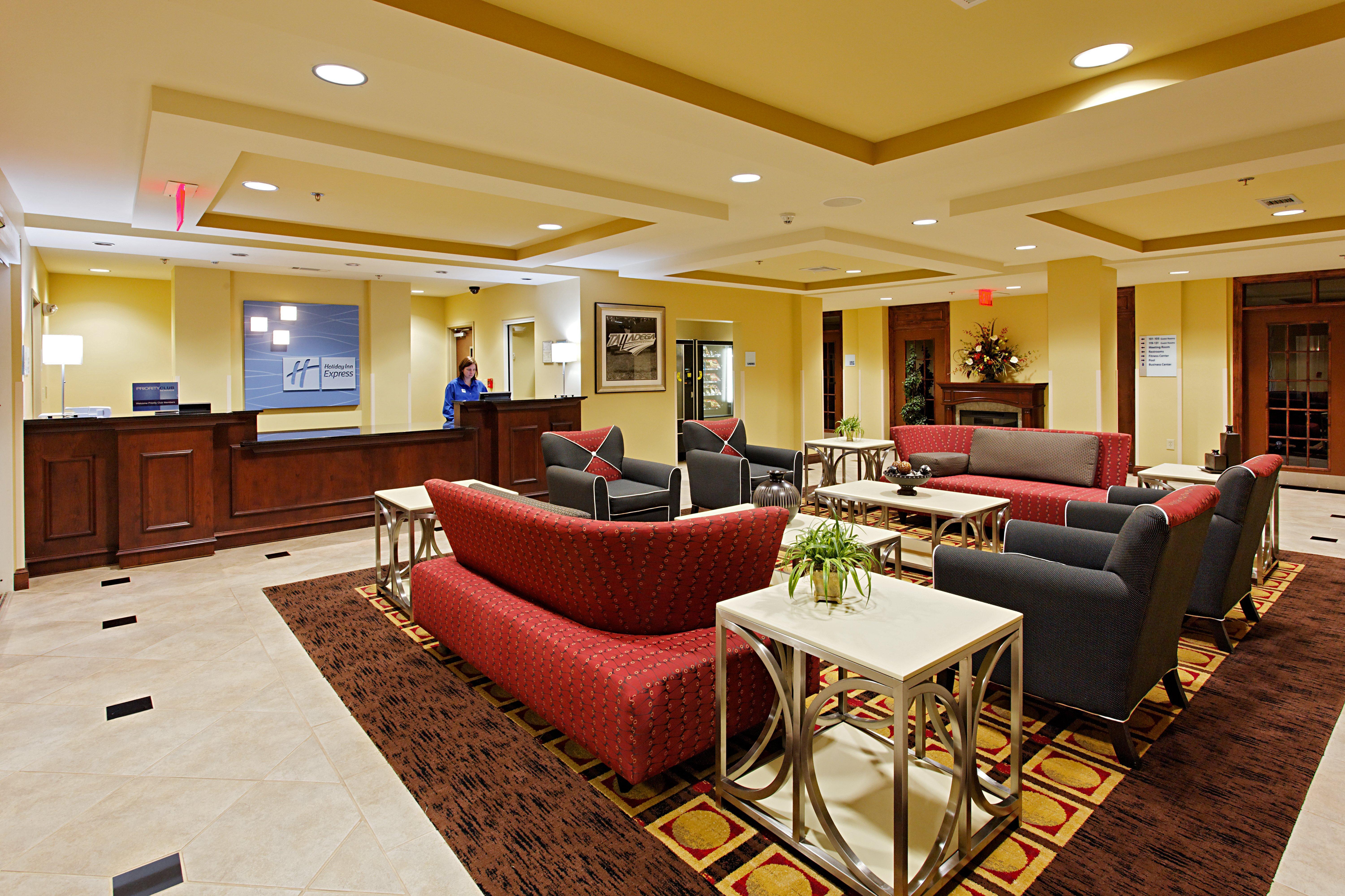 Holiday Inn Express Hotel & Suites Talladega By Ihg Bagian luar foto