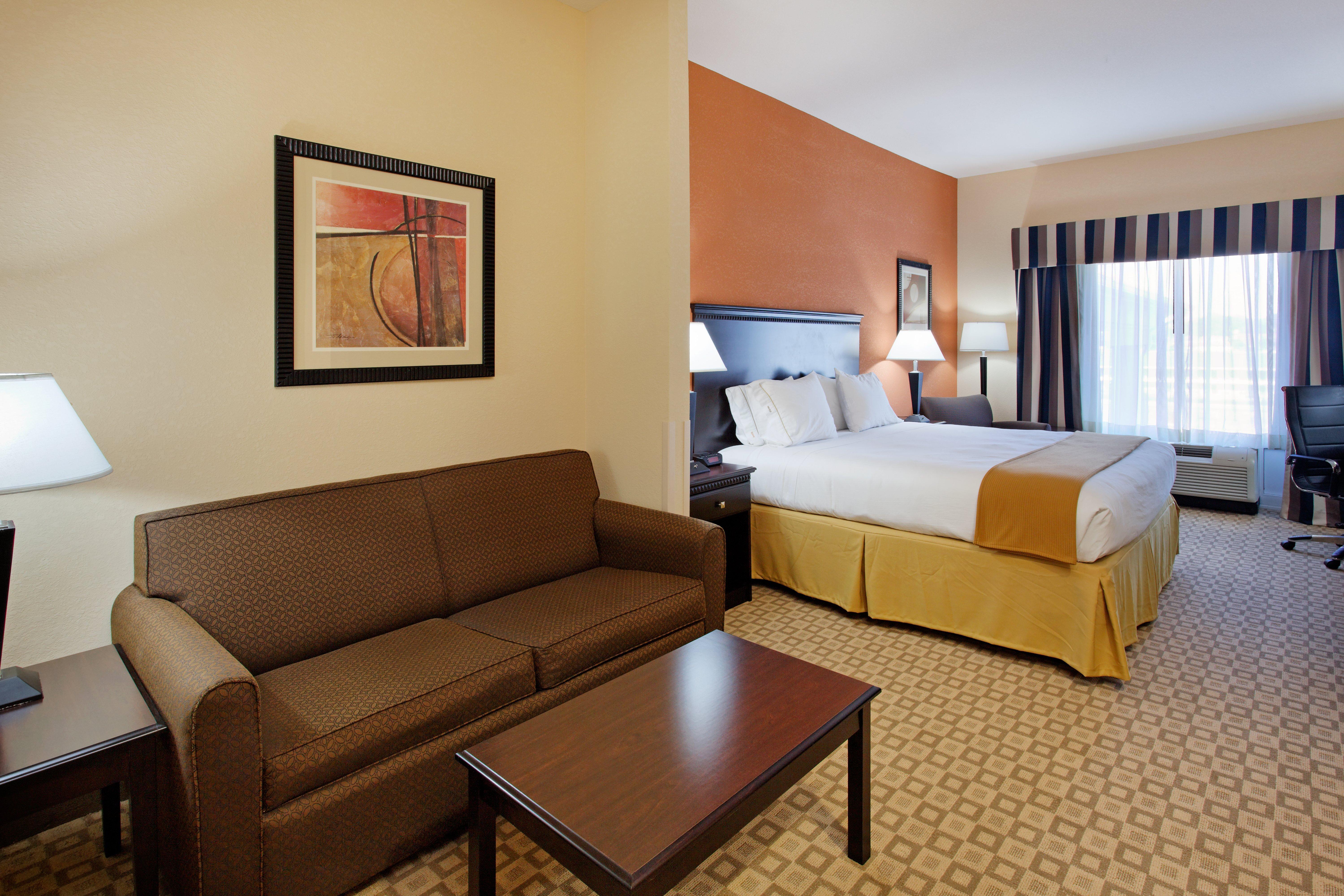 Holiday Inn Express Hotel & Suites Talladega By Ihg Bagian luar foto