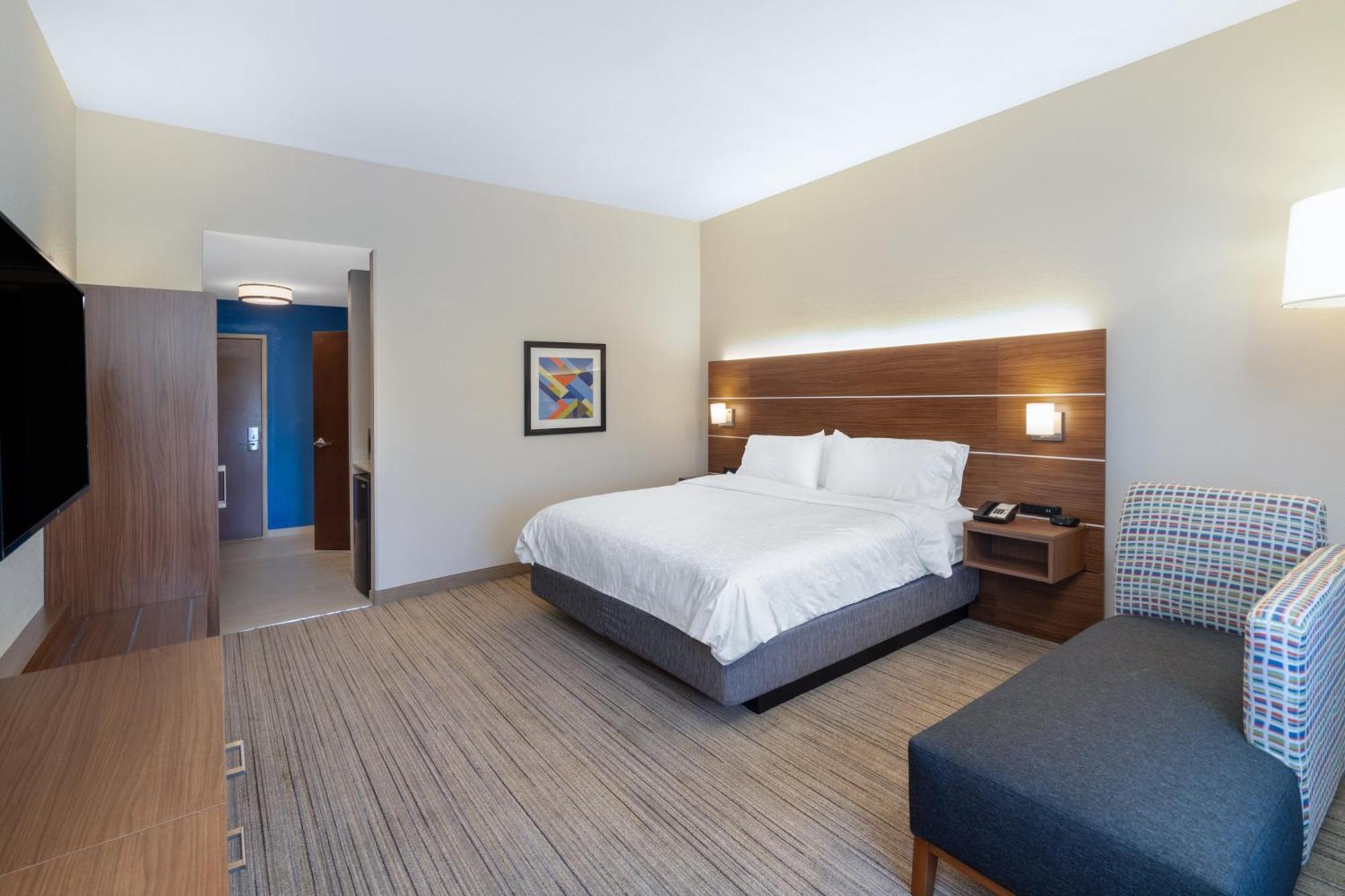 Holiday Inn Express Hotel & Suites Talladega By Ihg Bagian luar foto