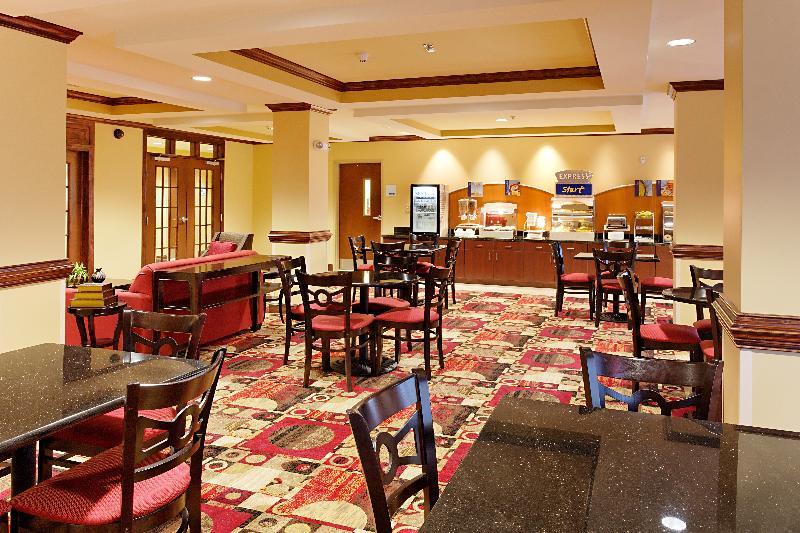 Holiday Inn Express Hotel & Suites Talladega By Ihg Bagian luar foto